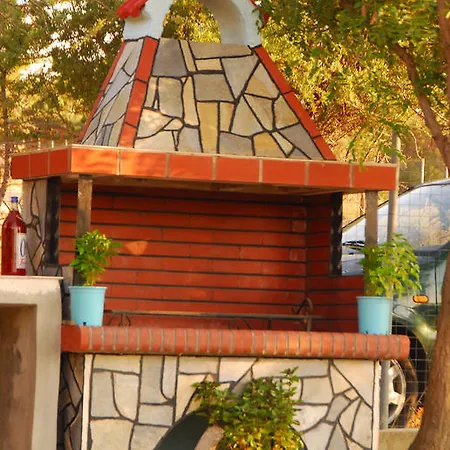 Guest house Charana Xrisi *