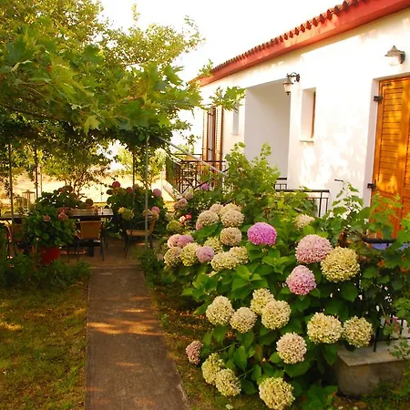 Guest house Charana Xrisi